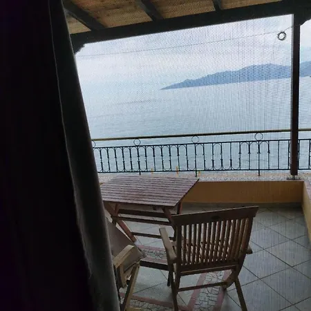 Halikoura Stoupa